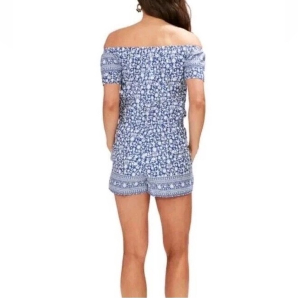 Vineyard Vines Blue Floral Off The Shoulder Romper - M - Picture 4 of 10